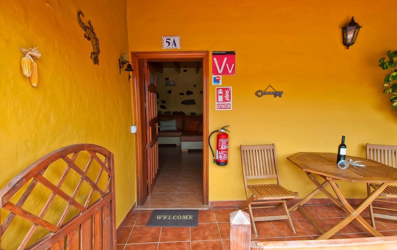 Casas Lola y Rafael B Guest House Moya  Екстериор снимка