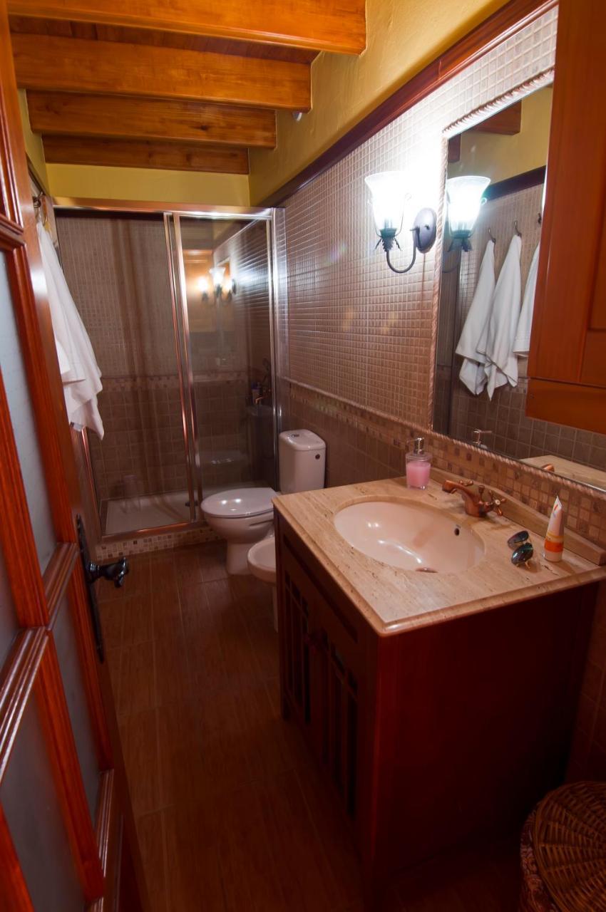 Casas Lola y Rafael B Guest House Moya  Стая снимка