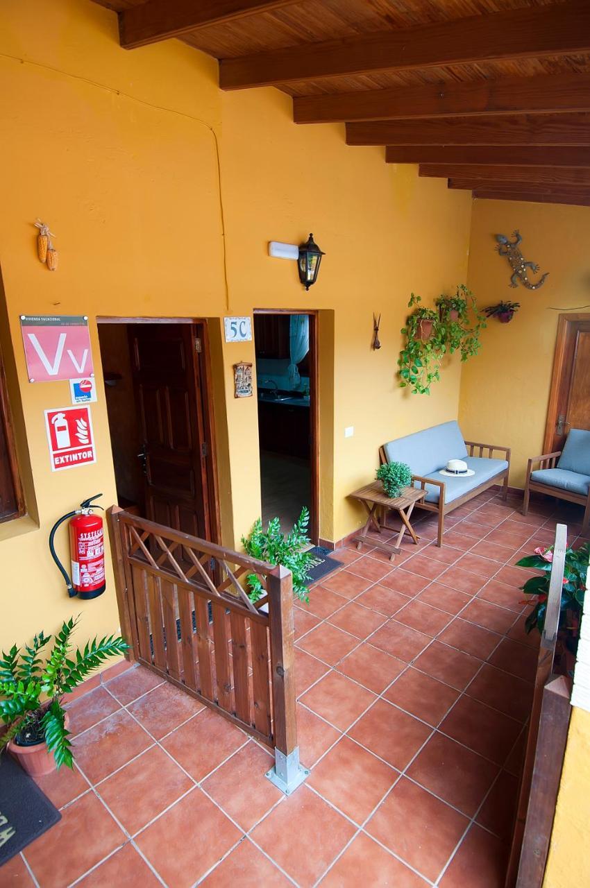 Casas Lola y Rafael B Guest House Moya  Екстериор снимка